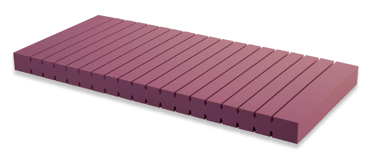 EN59 Medical Foam Flexible — Ροζ αφρώδης πυρήνας με παράλληλες εγκάρσιες εγκοπές, σε επίπεδη θέση. Συνολική αίσθηση: μέτρια.