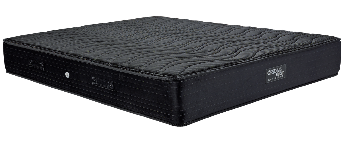 EN200 Black Glamour High Pocket — Πλάγια όψη: μαύρη επιφάνεια με κυματιστές ραφές και σκούρα πλαϊνή φάσα. Αίσθηση: μέτρια προς σκληρή. Ανατομικό στρώμα.
