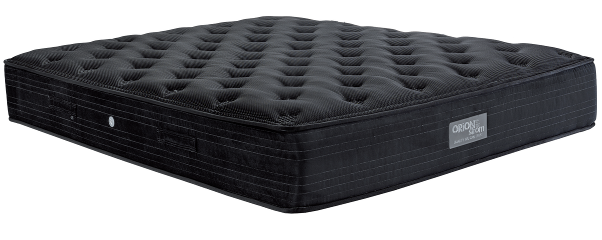 EN32 BLACK PREMIUM PLUS ORIONZONE HIGH POCKET — Angled view: black deeply quilted top and a dark fabric border. Feel: medium. Anatomical mattress.
