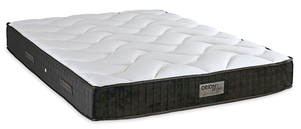 5004 Comfort Deluxe Hyper Soft Plus High Pocket — Πλάγια όψη: λευκή γεωμετρική καπιτονέ επιφάνεια και μαύρη πλαϊνή φάσα. Αίσθηση: μαλακή. Ανατομικό στρώμα.