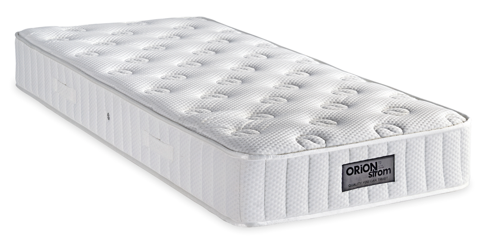 5105 Comfort Hotel Deluxe Memory Plus — Πλάγια όψη: λευκή επιφάνεια με βαθύ καπιτονέ και πλαϊνή φάσα με κάθετες ραφές. Αίσθηση: μαλακή. Ορθοπεδικό στρώμα.