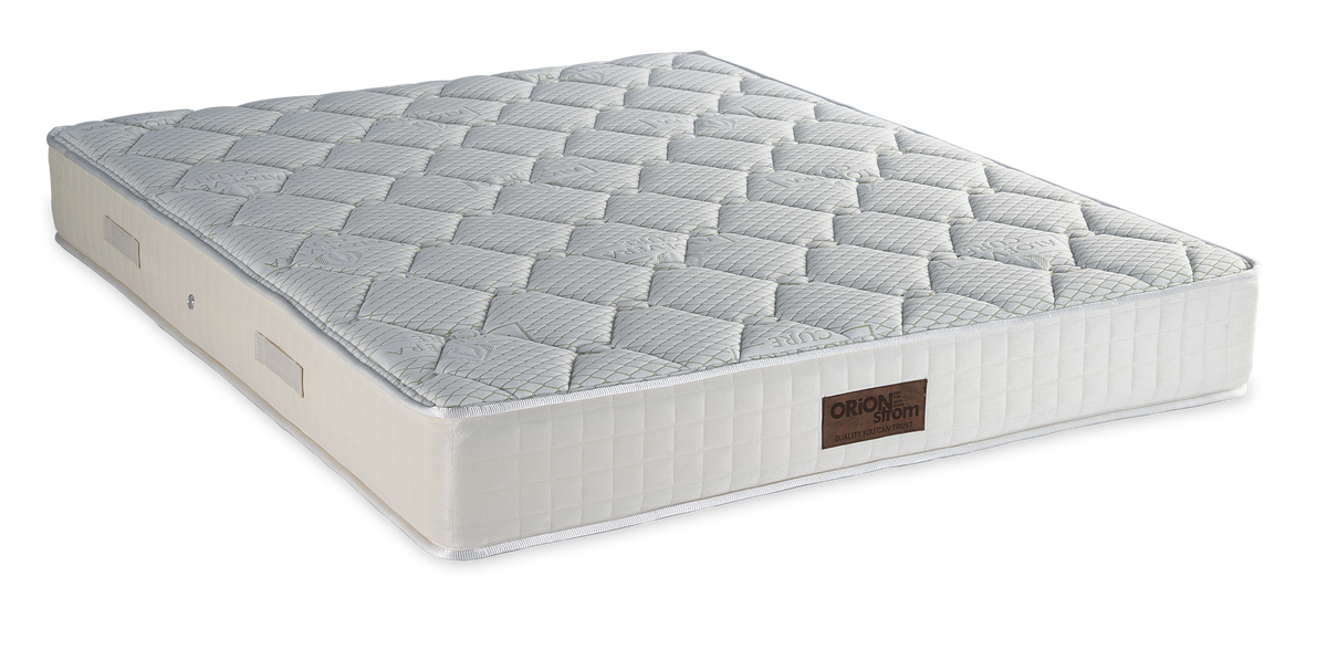 322 Smart Aloe Vera Cotton HR Latex Coco — Πλάγια όψη: λευκή καπιτονέ επιφάνεια με μικρούς ρόμβους και εκρού πλαϊνό ύφασμα. Αίσθηση: μέτρια προς σκληρή. Ορθοπεδικό στρώμα.