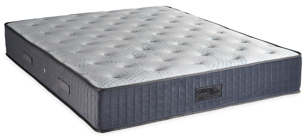 325 Smart Village Cotton HR — Πλάγια όψη: λευκή ανάγλυφη καπιτονέ επιφάνεια και γκρι πλαϊνό ύφασμα με κάθετες ραφές. Αίσθηση: μέτρια προς σκληρή. Ορθοπεδικό στρώμα.