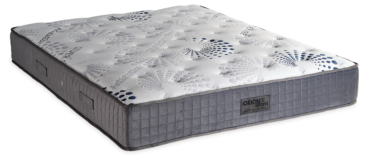 443 Smart Silvercare Cotton Latex Extra Memory Gel Orion Zone Pocket — Πλάγια όψη: λευκή καπιτονέ επιφάνεια με μπλε μοτίβα και γκρι πλαϊνή φάσα. Αίσθηση: μέτρια. Ανατομικό στρώμα.
