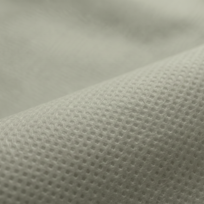 Ύφασμα NON WOVEN 100gr σε εκρού, διαθέσιμο σε πλάτος 160cm, για ενισχυμένες επενδύσεις και διακοσμητικές κατασκευές.