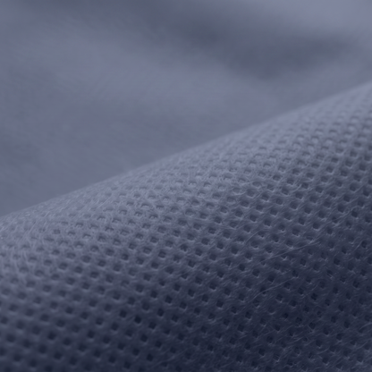 Ύφασμα NON WOVEN 70gr σε μπλε σκούρο, διαθέσιμο σε πλάτος 160cm, για επενδύσεις και διακοσμητικές εφαρμογές.
