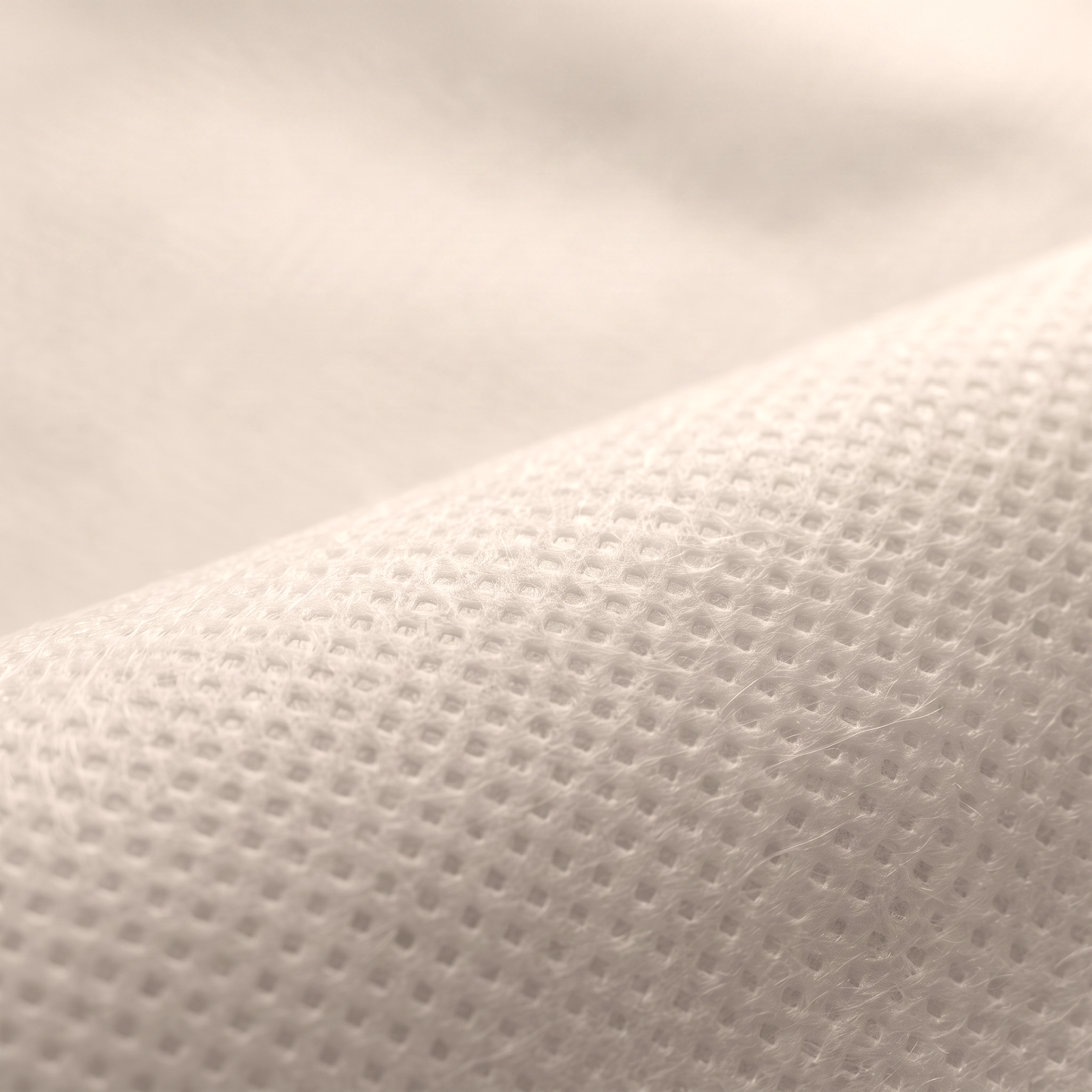 Ύφασμα NON WOVEN 70gr σε ροζ, διαθέσιμο σε πλάτος 160cm, για επενδύσεις και διακοσμητικές εφαρμογές.