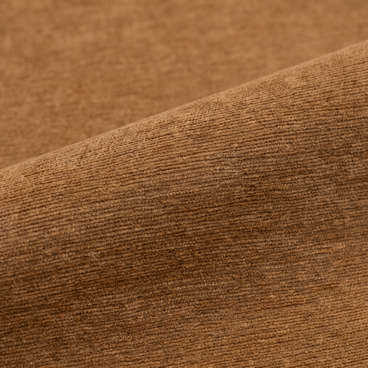 MONACO fabric 140 cm — Ύφασμα MONACO-66 σε απαλή κυματιστή πτυχή, καφέ με λεπτές οριζόντιες νεράδες.